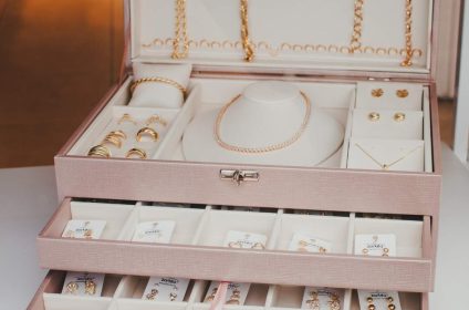 redantex fabricante expositores embalagens vitrines joias