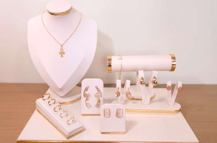 didhara expositores semijoias e joias