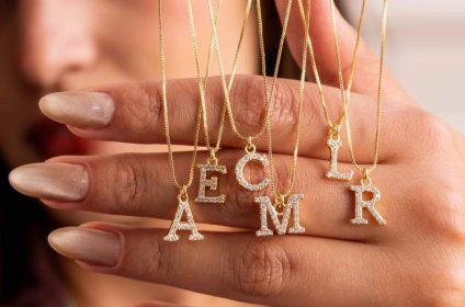 fabricante semijoias exclusivas pedra bruta